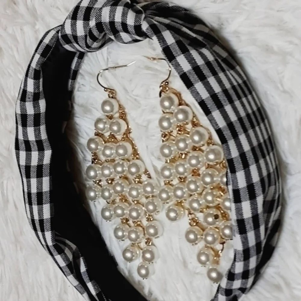 Gingham & Pearly Drip Accessories Bundle